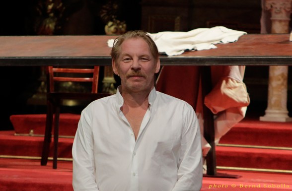 web_ben_frontal Ben Becker